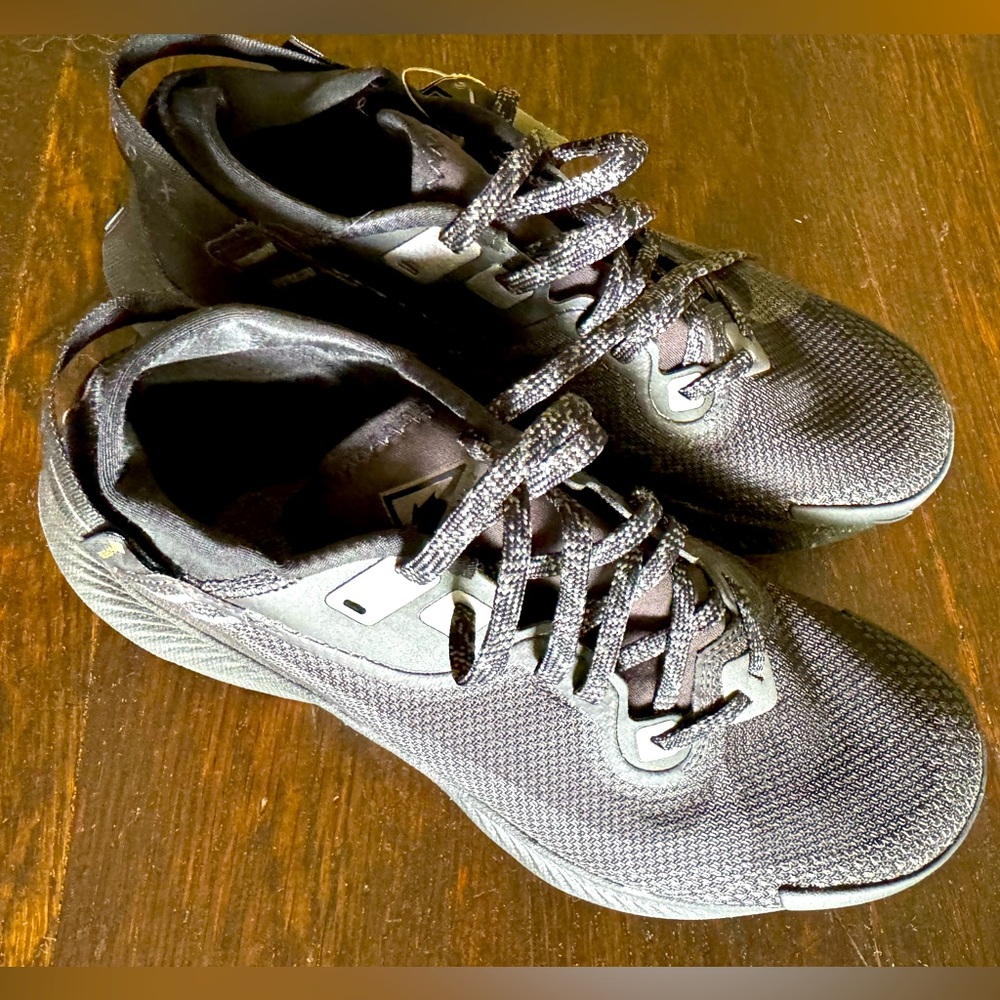 NWT Nike Pegasus GTX trail running shoes.  Size 7 men’s (8.5 women’s).  Goretex.